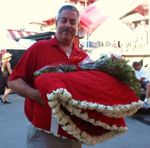 Travers - Winning Garland.